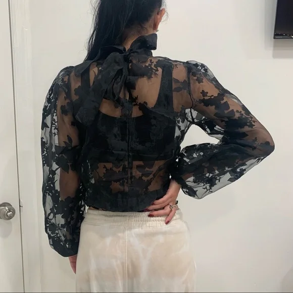 Black floral print mesh top - Picture 4 of 4